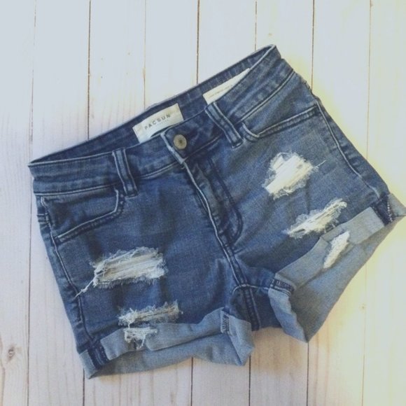 PacSun Distressed Look Cuffed Shorts Size 23 Waist - Picture 1 of 6